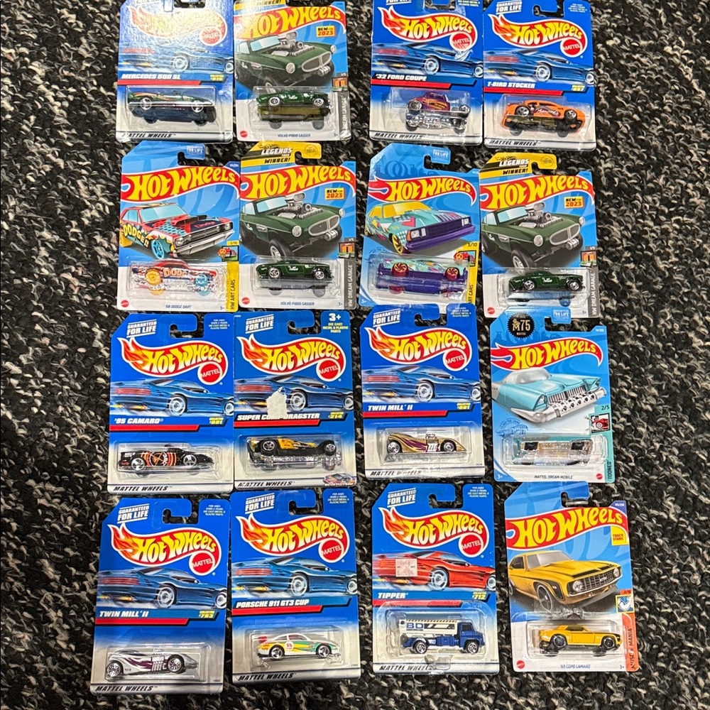 Set of 16 Hotwheels including 3 legends